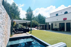 Villa contemporaine Côte Azur Ollioules Calme